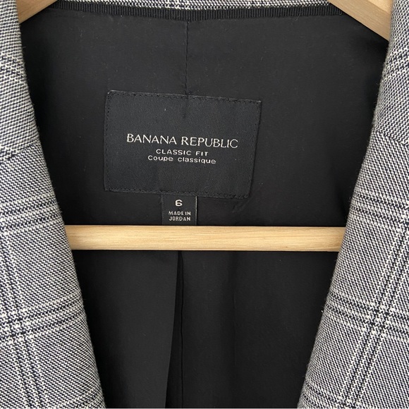 BANANA REPUBLIC CLASSIC FIT GREY/BLACK PLAID JACKET/BLAZER, FULLY LINED, SIZE 6 - Picture 7 of 10